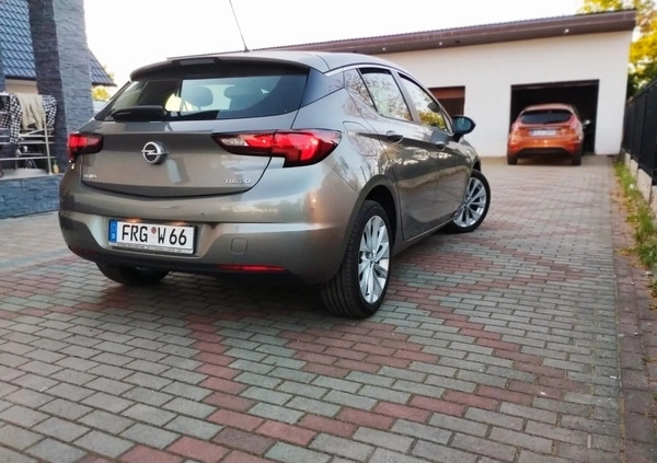 Opel Astra cena 37900 przebieg: 148000, rok produkcji 2016 z Lubliniec małe 379